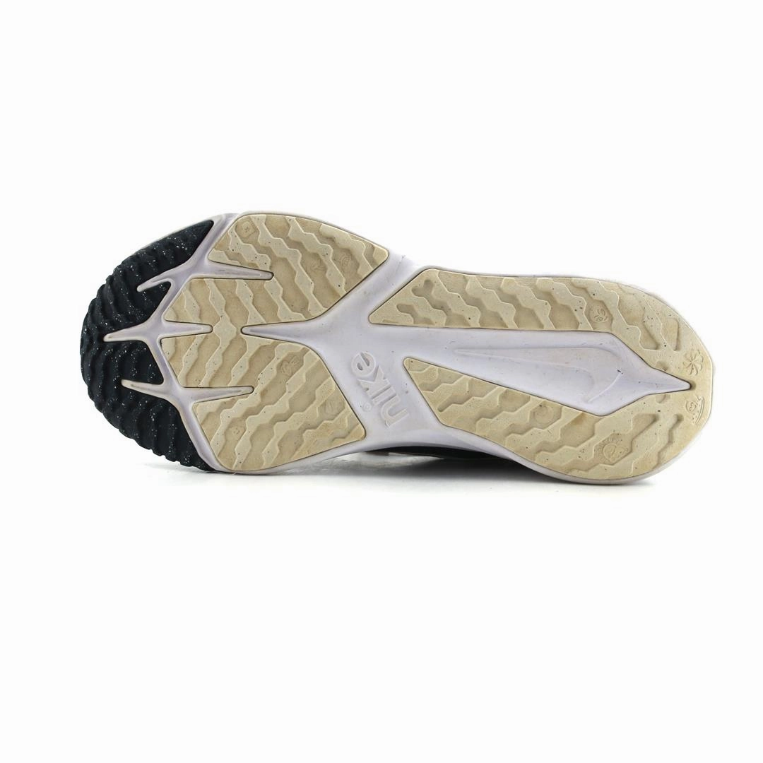 NIKE STAR RUNNER 4 sleek Nike sneaker angles
