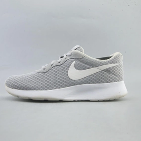 NIKE TANJUN Nike classic retro sneaker looks