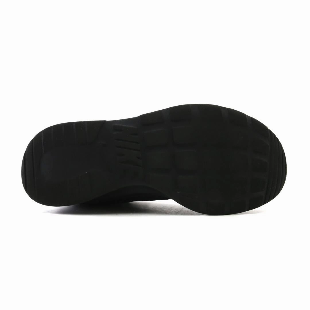 NIKE TANJUN Nike performance shoe shots