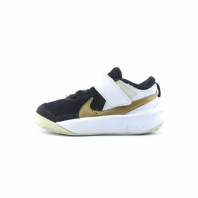 NIKE TEAM HUSTLE D 10 Nike comfortable everyday sneakers