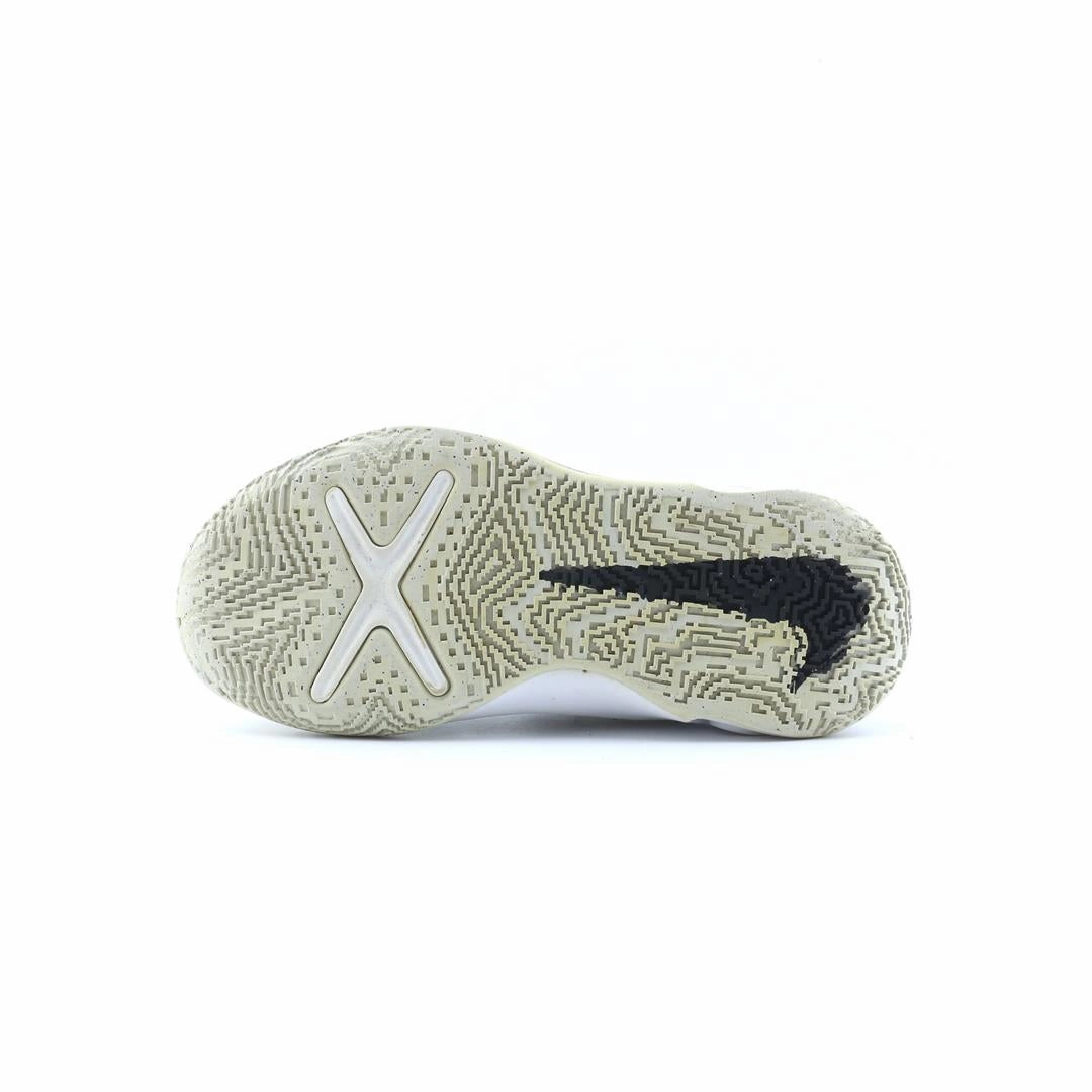 NIKE TEAM HUSTLE D 10 Nike casual shoe imagery