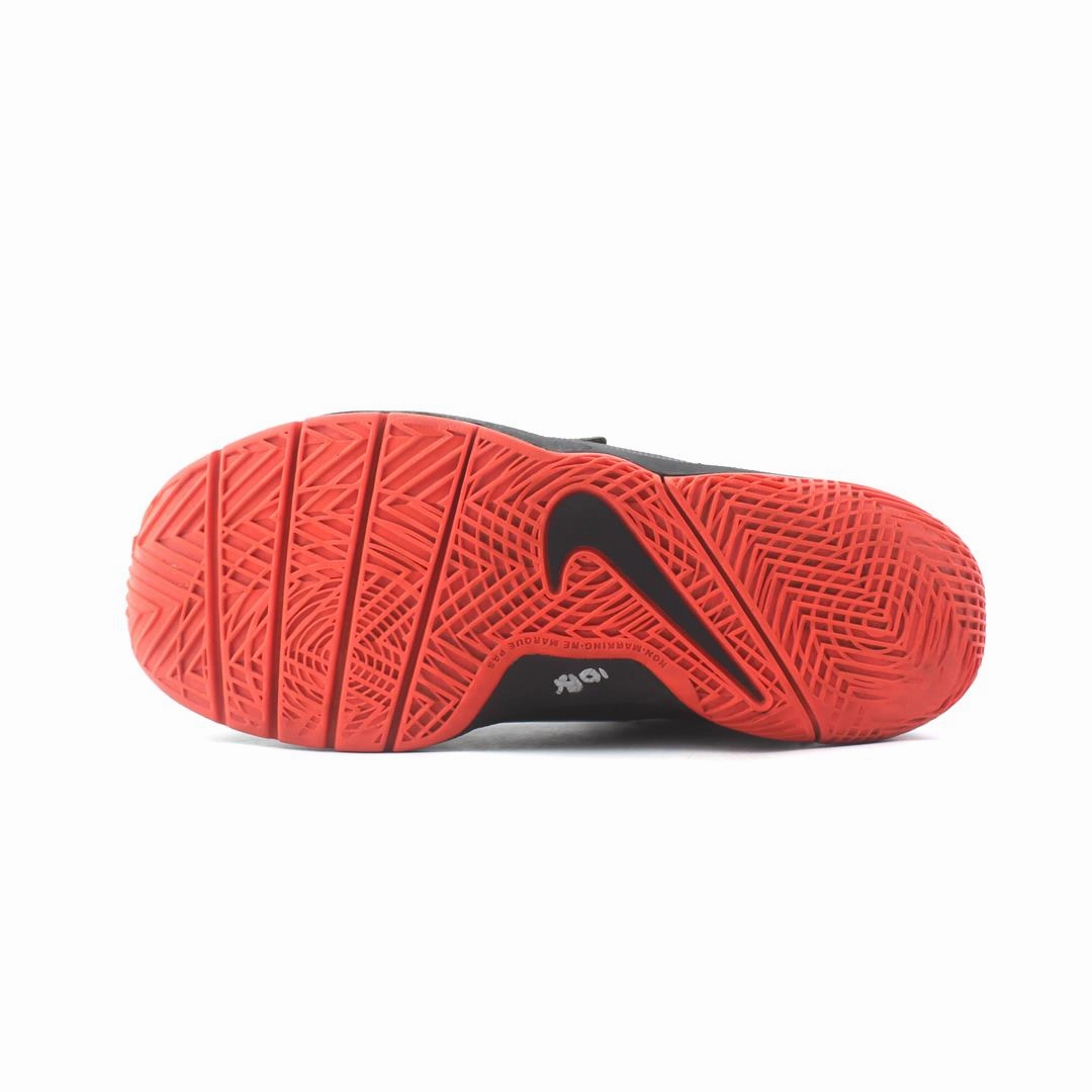 NIKE TEAM HUSTLE D 8 Nike performance shoe shots