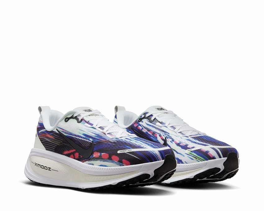 Nike Vomero 18 SE "Light Trails" Nike Men??s athletic shoes
