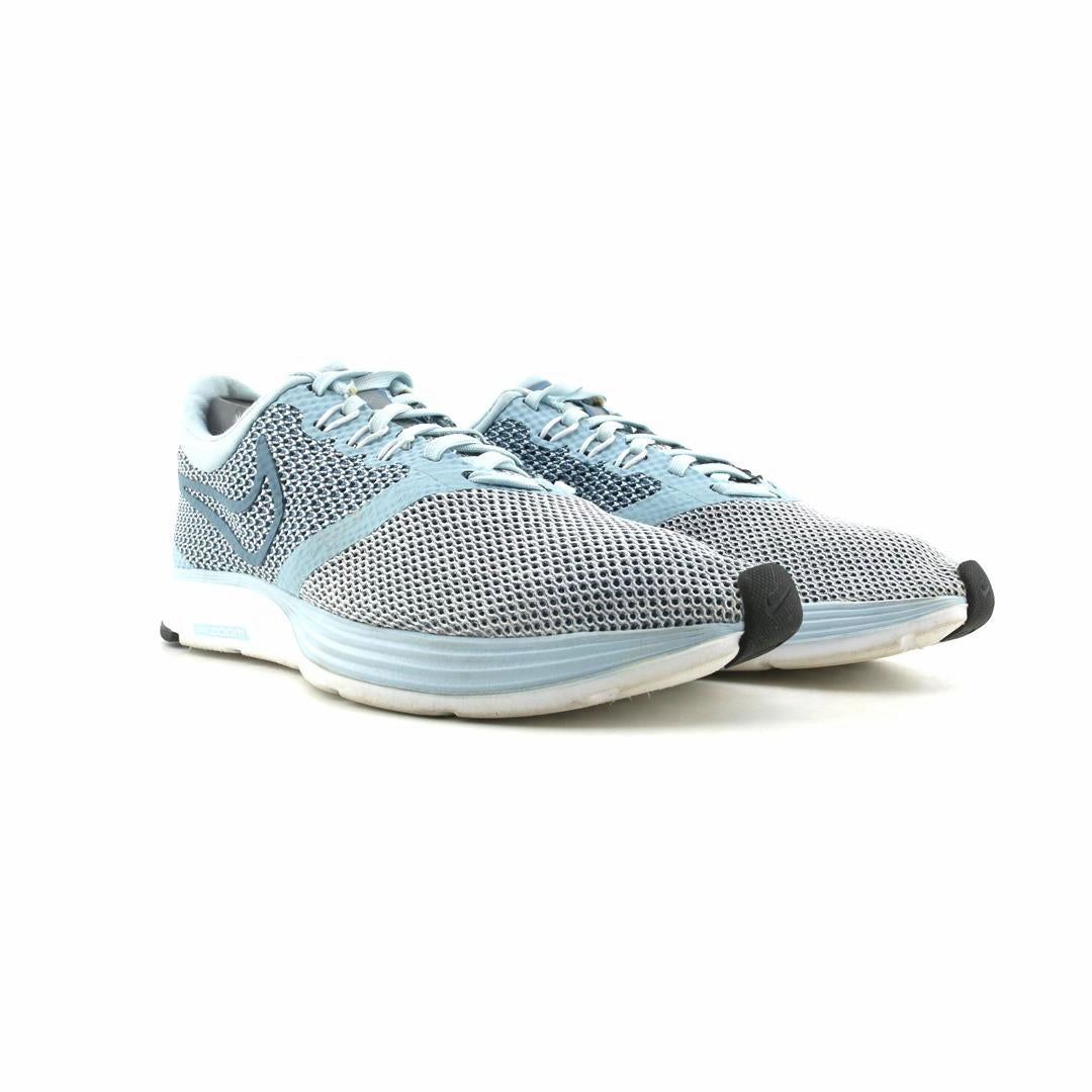 NIKE  ZOOM STRIKE sleek Nike sneaker angles