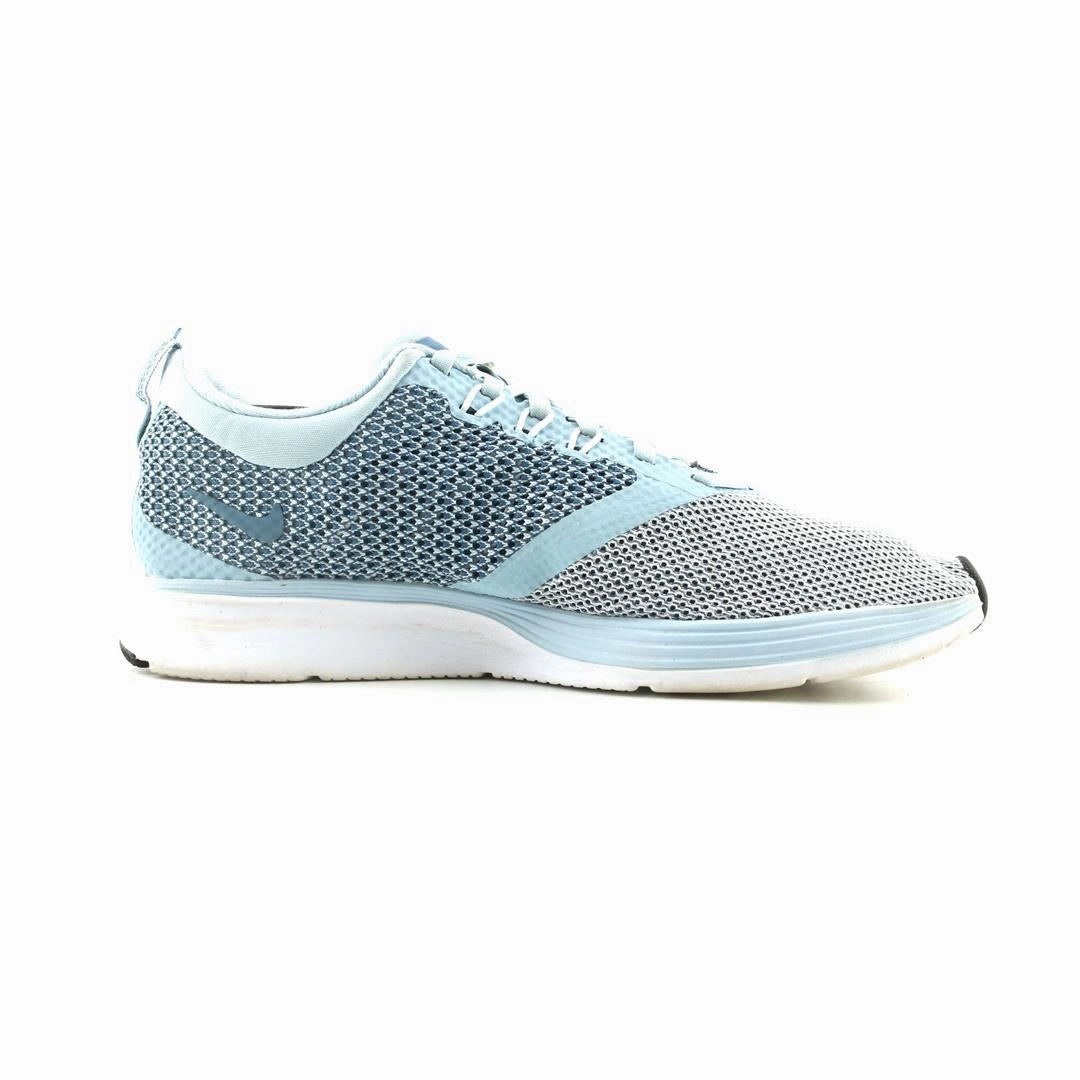 NIKE  ZOOM STRIKE sleek Nike sneaker angles