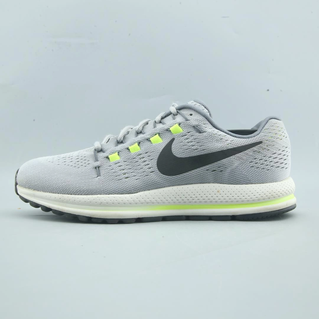 NIKE ZOOM VOMERO 12 Nike comfortable everyday sneakers