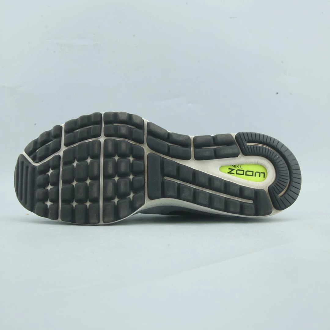 NIKE ZOOM VOMERO 12 Nike casual shoe imagery