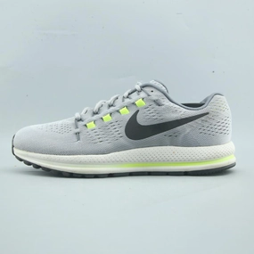 NIKE ZOOM VOMERO 12 Nike comfortable everyday sneakers