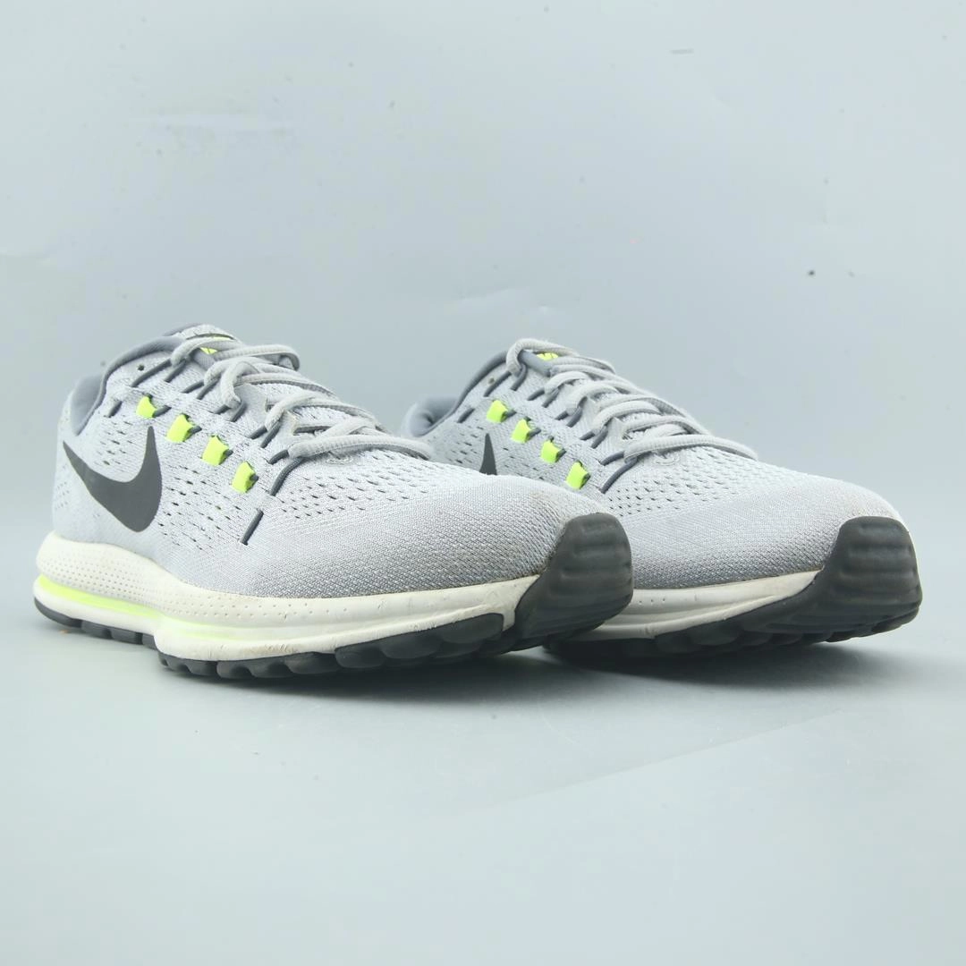 NIKE ZOOM VOMERO 12 Nike casual shoe imagery
