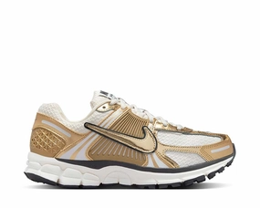 Nike Zoom Vomero 5 GLD W Nike women??s sneakers with sporty chic feel