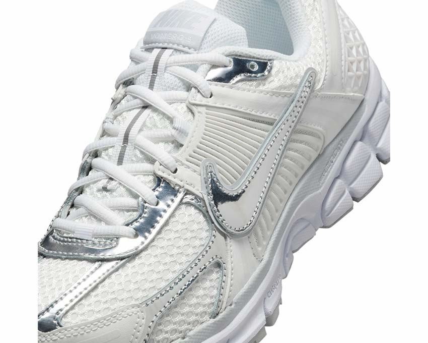 Nike Zoom Vomero 5 Gold Nike Women??s everyday sneakers