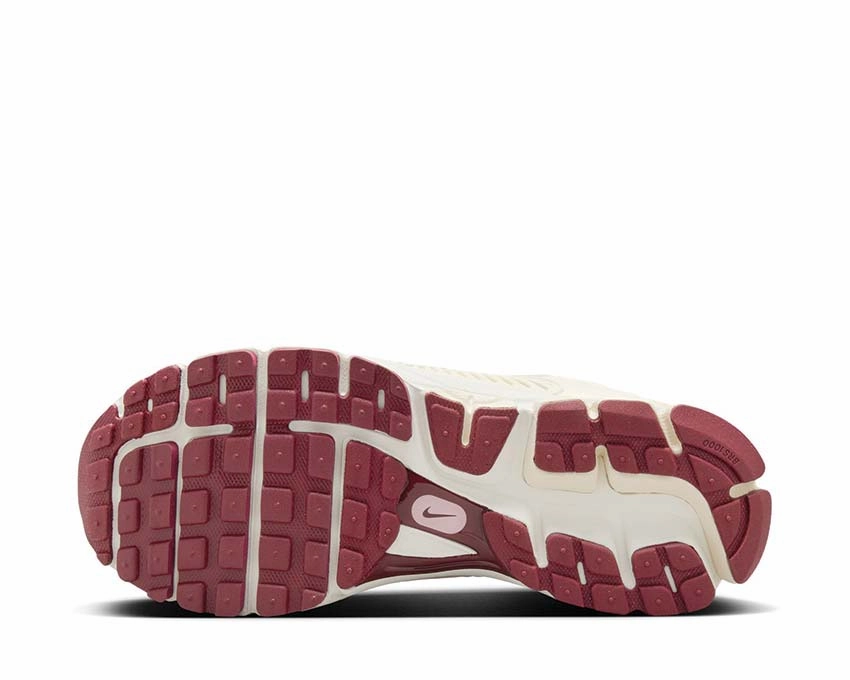 Nike Zoom Vomero 5 Nike Men??s athletic shoes