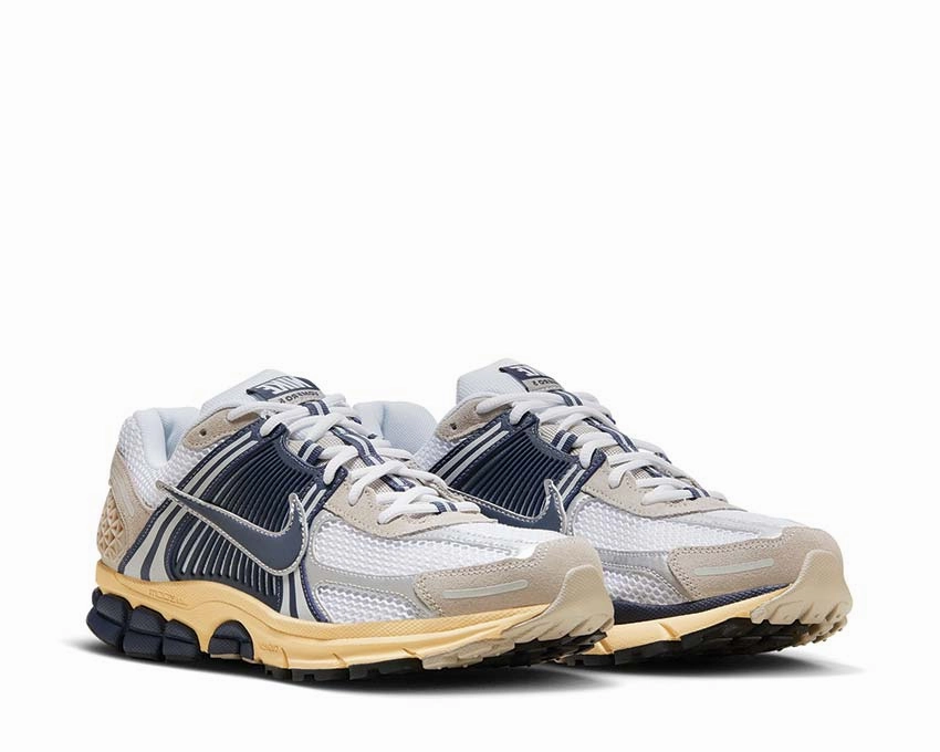 Nike Zoom Vomero 5 Nike Men??s everyday sneakers