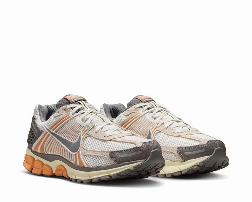 Nike Zoom Vomero 5 "Copper Moon" Nike Men??s athletic shoes