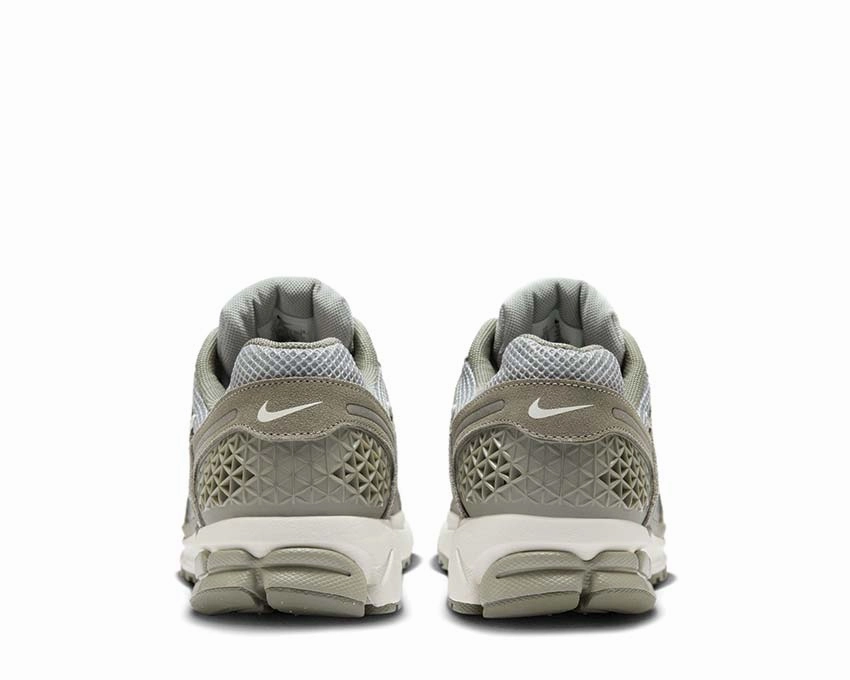Nike Zoom Vomero 5 "Dark Stucco" Nike Men??s athletic shoes