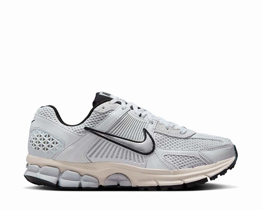 Nike Zoom Vomero 5 W Nike women??s sneakers with sporty chic feel