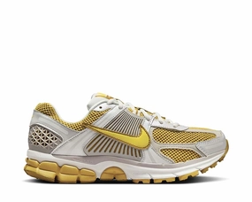 Nike Zoom Vomero 5 W Nike women??s sneakers with sporty chic feel
