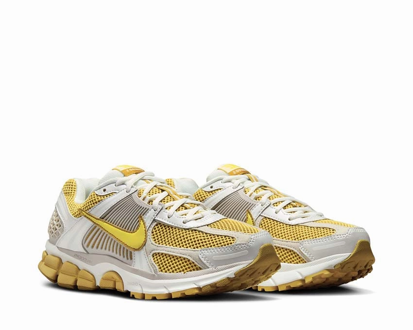 Nike Zoom Vomero 5 W Nike Women??s everyday sneakers