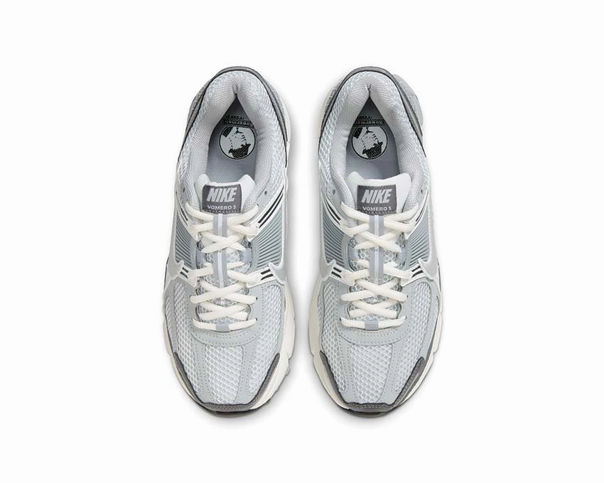 Nike Zoom Vomero 5 W Nike Women??s everyday sneakers