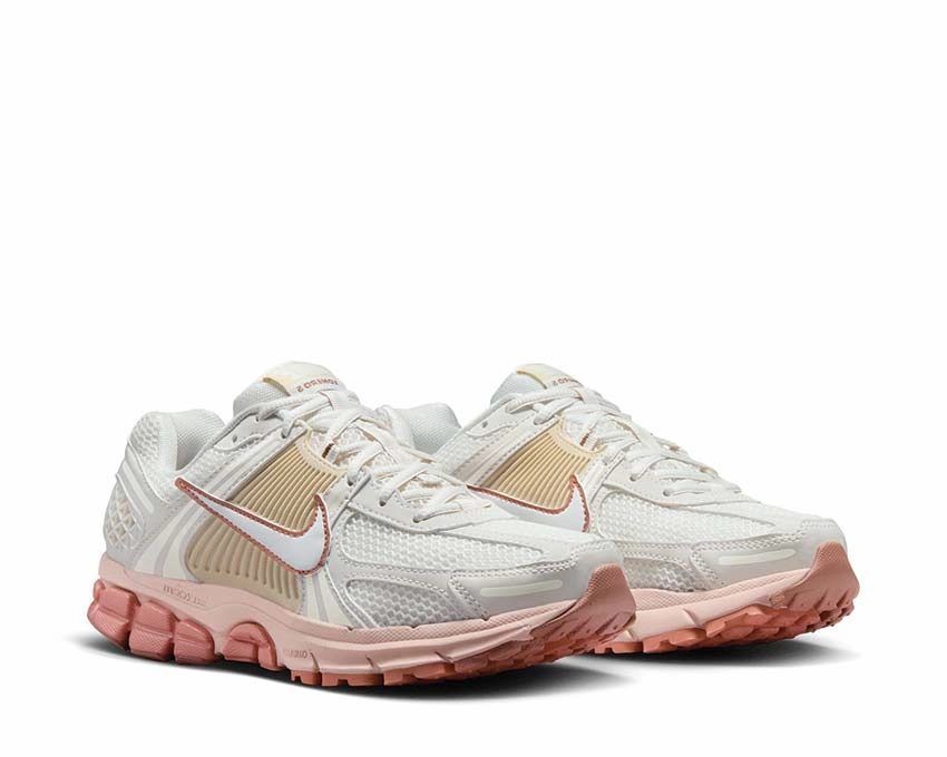 Nike Zoom Vomero 5 W Nike Women??s everyday sneakers