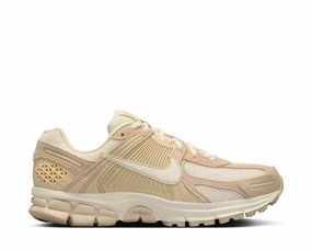 Nike Zoom Vomero 5 W "Beach" Nike women??s sneakers with sporty chic feel