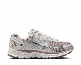 Nike Zoom Vomero 5 W "Vast Grey" Nike women??s sneakers with sporty chic feel