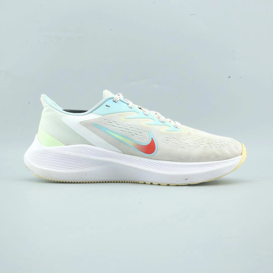 NIKE ZOOM WINFLO 7 Nike casual shoe imagery