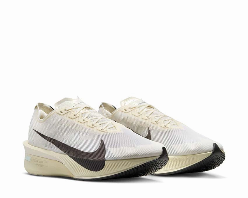 Nike Zoomx Vaporfly Next 4% JI Nike Men??s athletic shoes