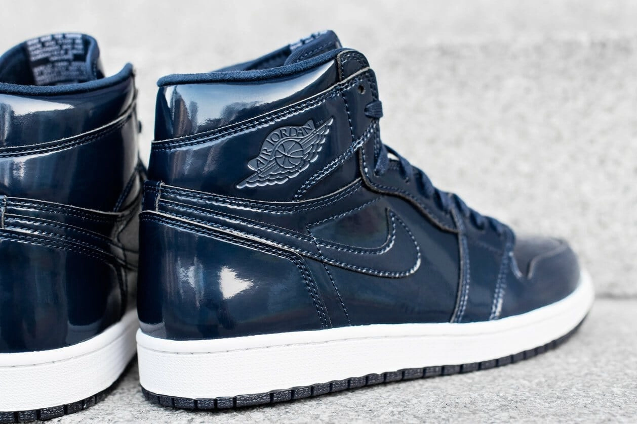 NikeLab Air Jordan 1 Retro High OG x DSM Air Jordan 1 vintage style sneakers