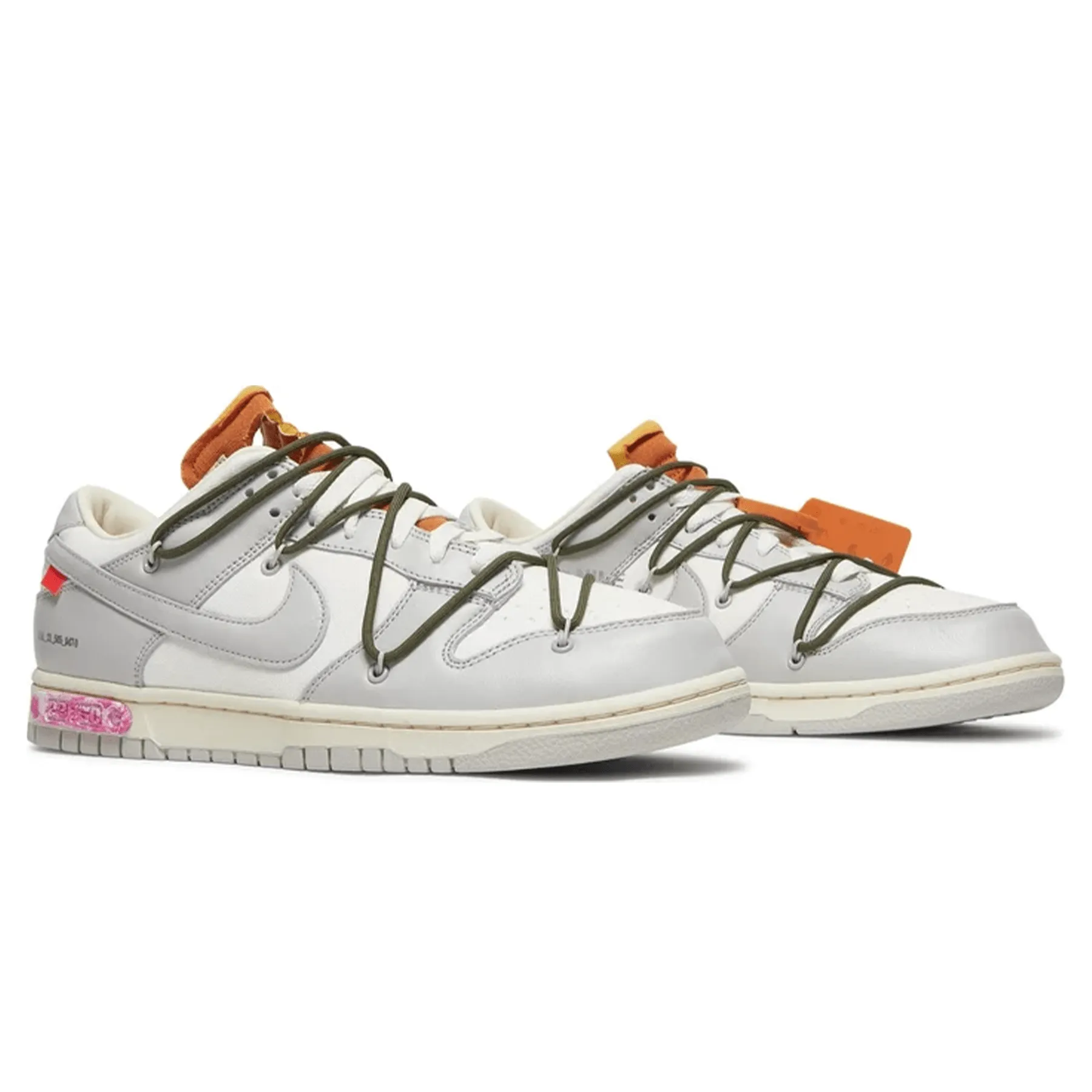 Off-White x Nike Dunk Low 'Lot 22 of 50' Nike Dunk stylish shoes