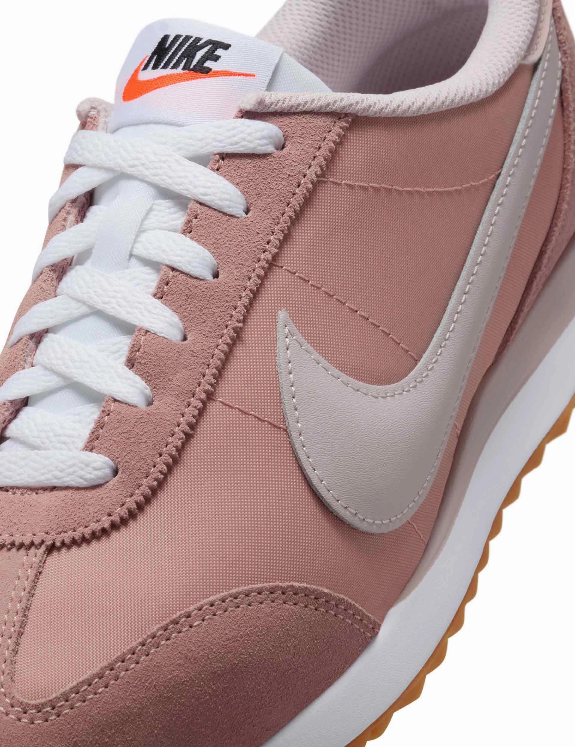 Pacific Shoes - Particle Pink/Platinum Violet/White Nike women's stylish athletic footwear