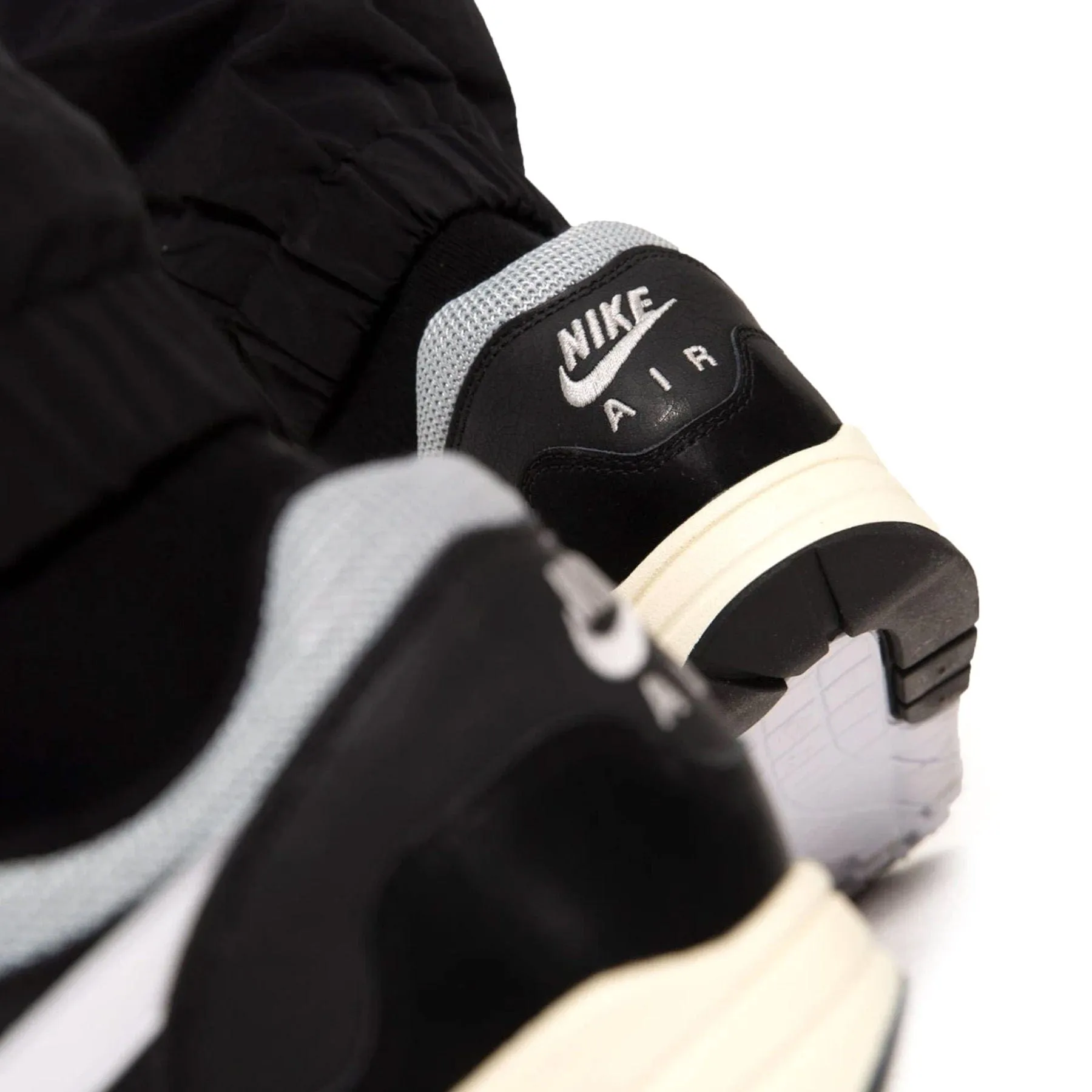 Patta x Nike Air Max 1 'Black' Nike Max Plus series