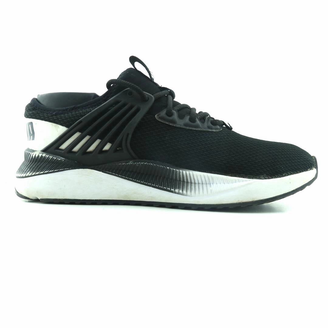 PUMA PACER FUTURE CLASSIC Puma signature shoe pictures