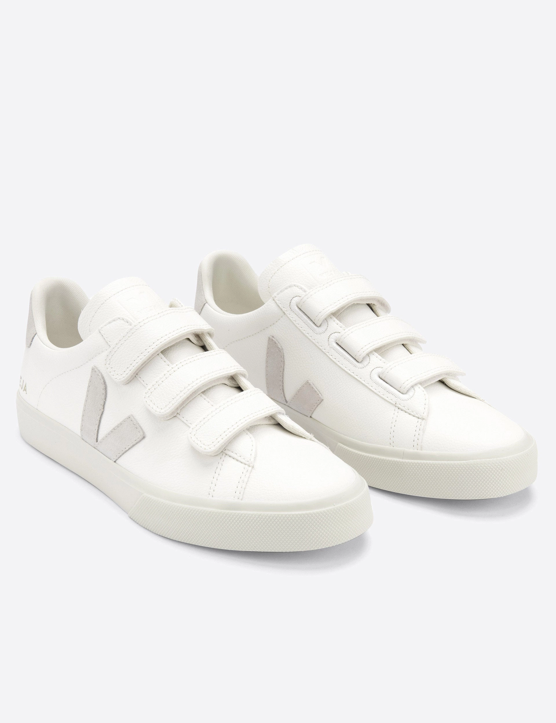 Recife Leather - White Natural Veja women's trendy casual shoes
