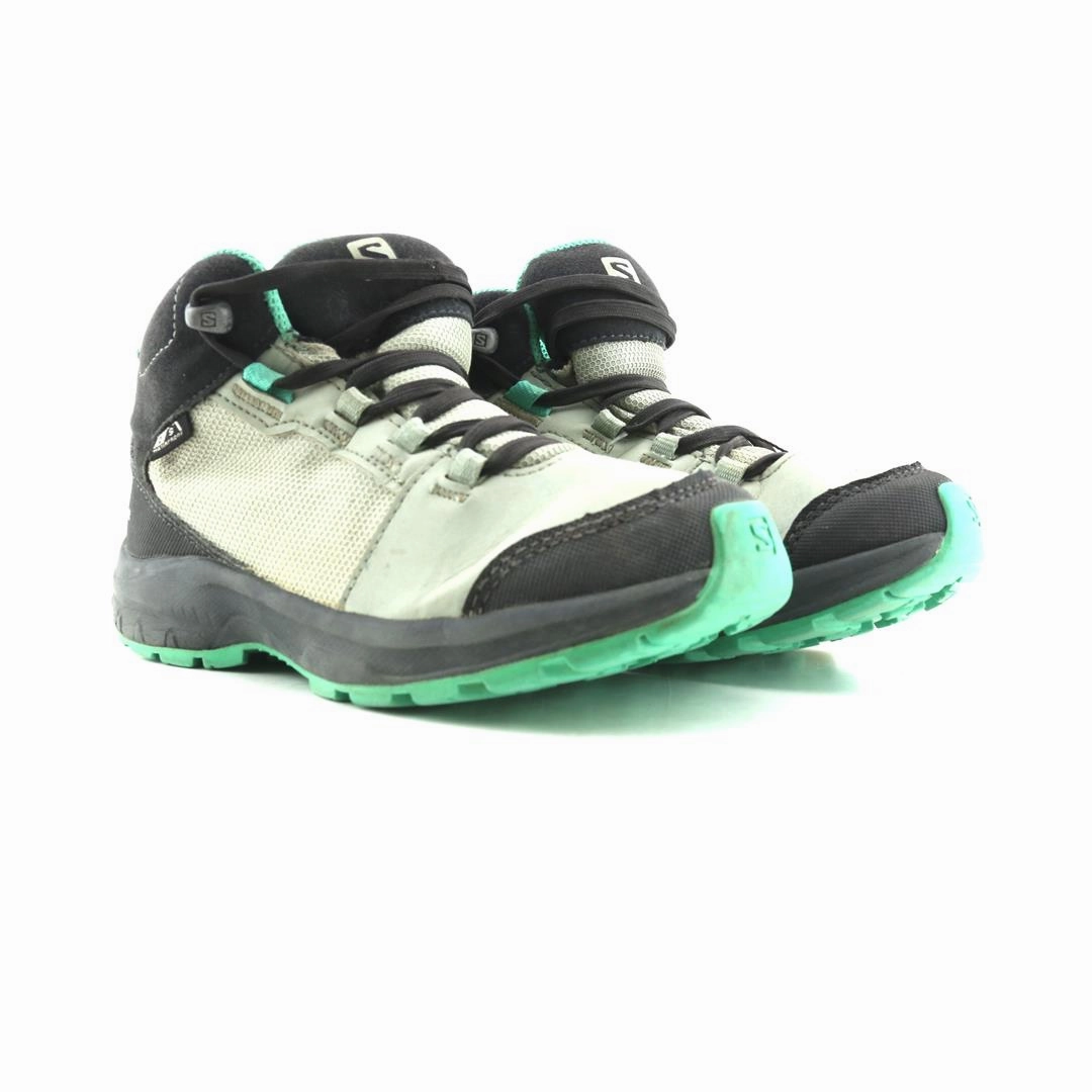 SALOMON  OUTWARD CSWP Salomon high-performance outdoor shoes