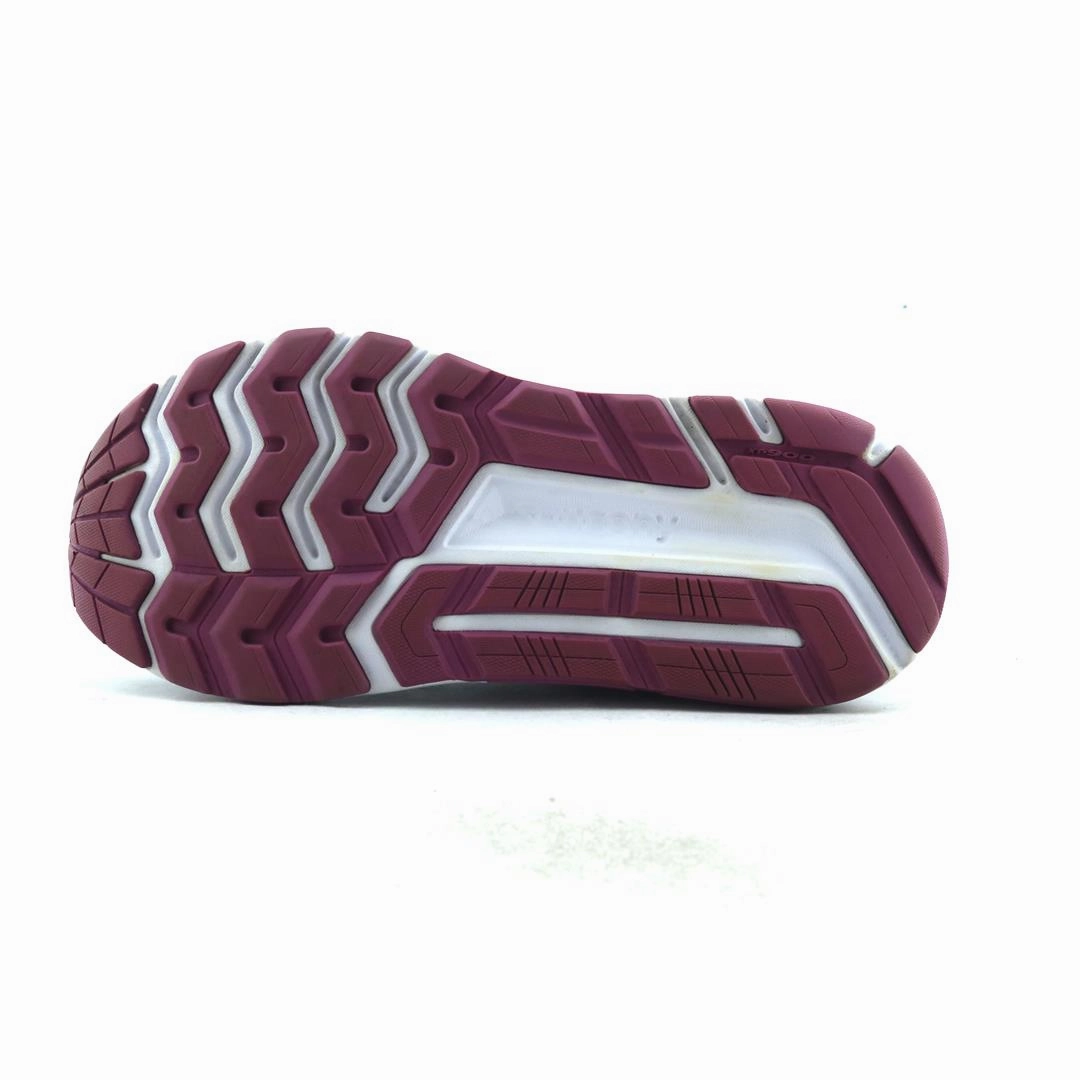 SAUCONY ECHELON 8 Saucony running shoe close-ups