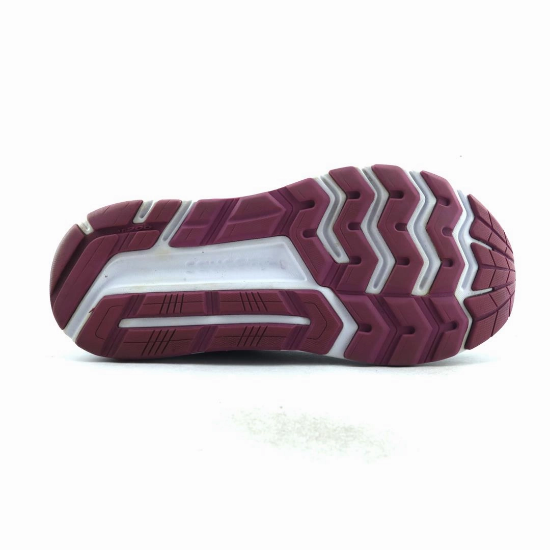 SAUCONY ECHELON 8 Saucony running shoe close-ups