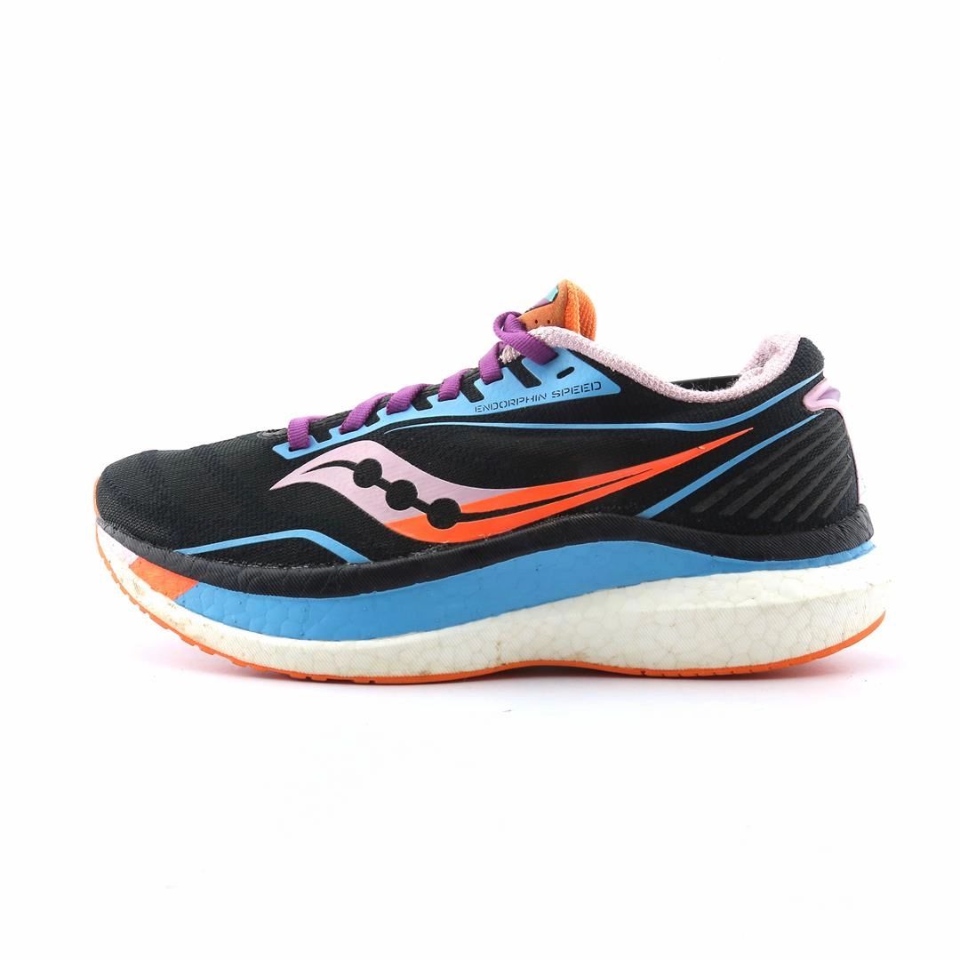 SAUCONY ENDORPHHIN SPEED Saucony classic running sneaker designs