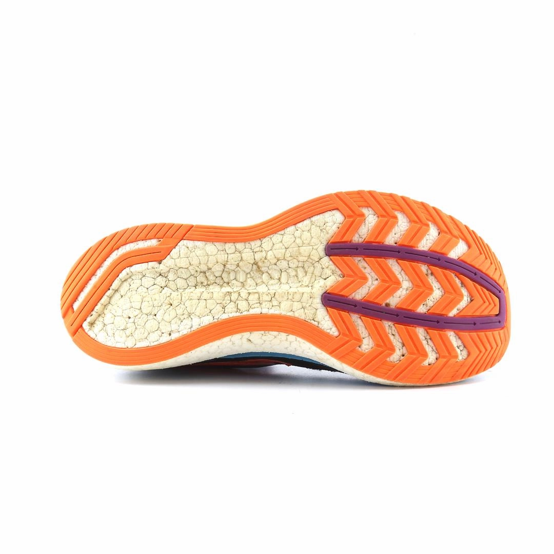SAUCONY ENDORPHHIN SPEED Saucony casual footwear looks