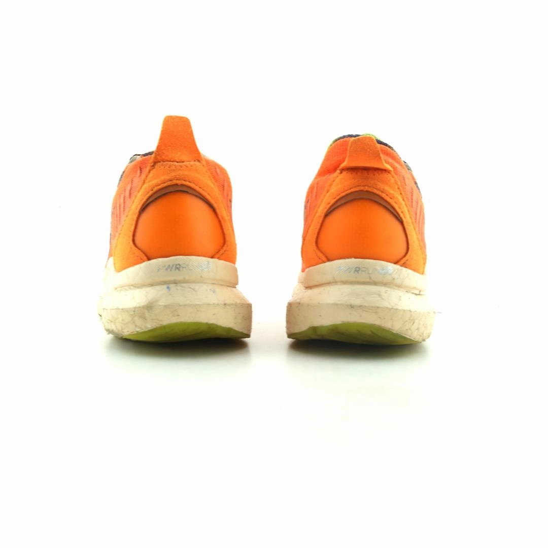 SAUCONY ENDORPHIN SPEED 2 Saucony running shoe close-ups