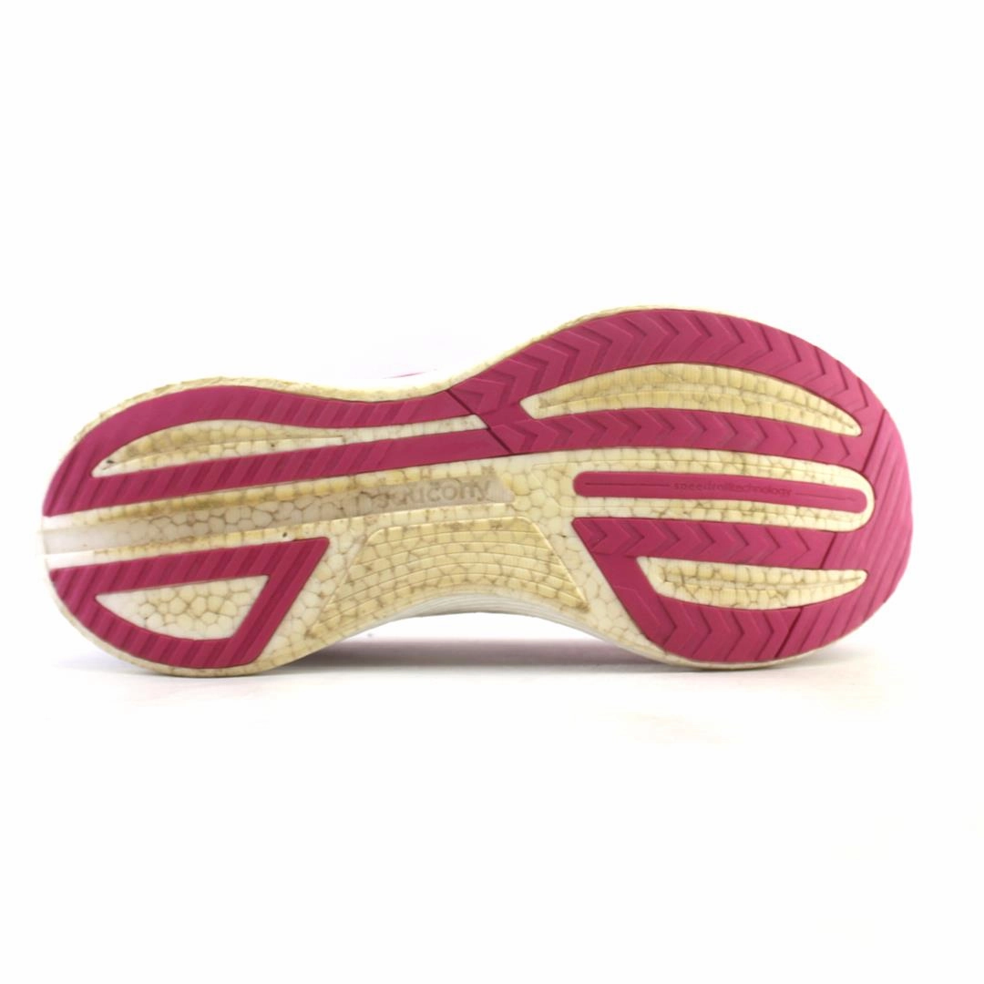 SAUCONY ENDORPHIN SPEED 3 Saucony casual footwear looks