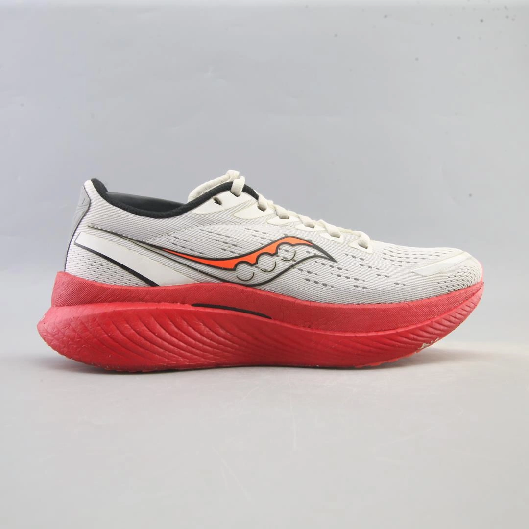 SAUCONY ENDORPHIN SPEED 3 Saucony casual footwear looks