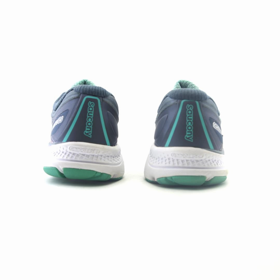 SAUCONY GUIDE 10 Saucony casual footwear looks
