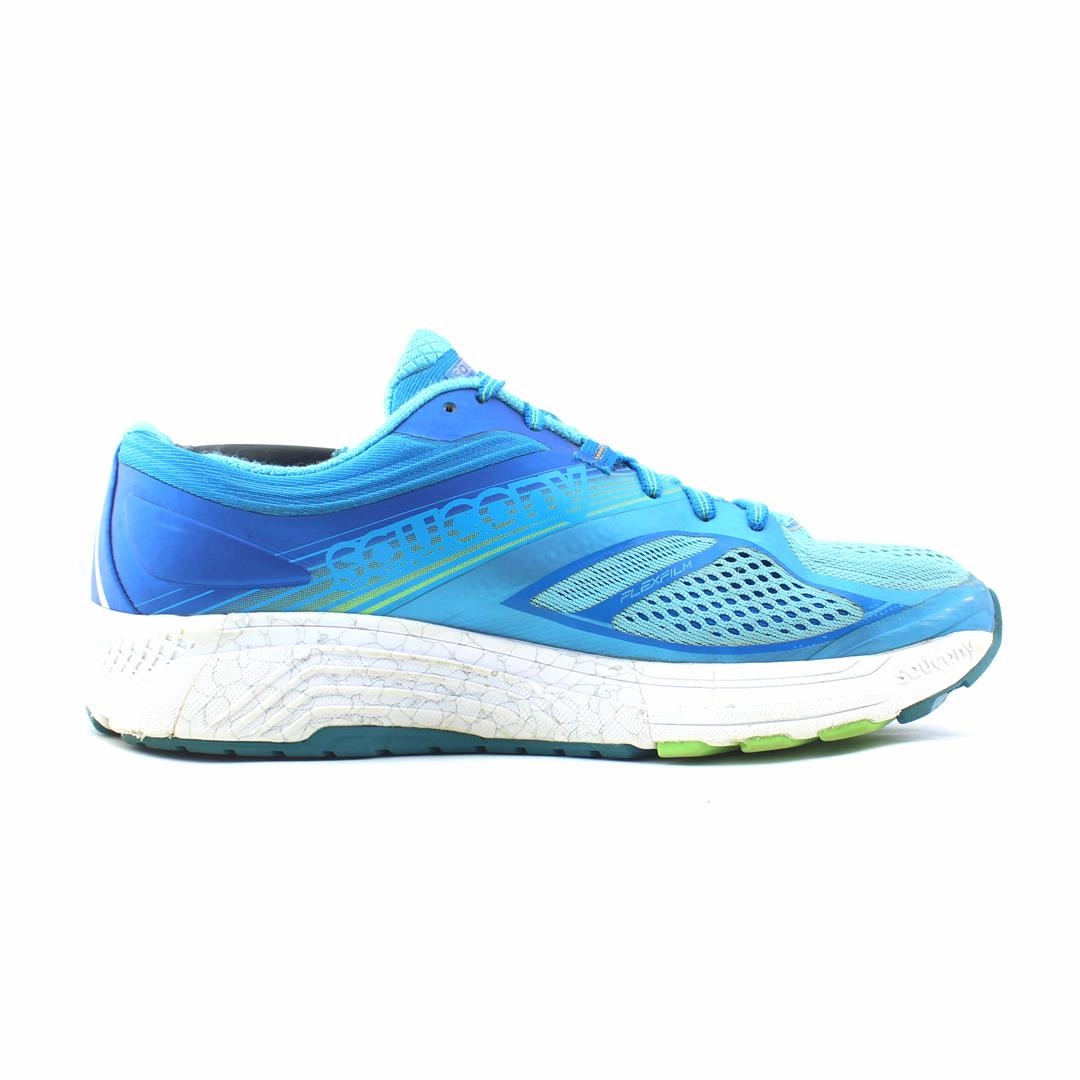SAUCONY GUIDE 10 Saucony casual footwear looks