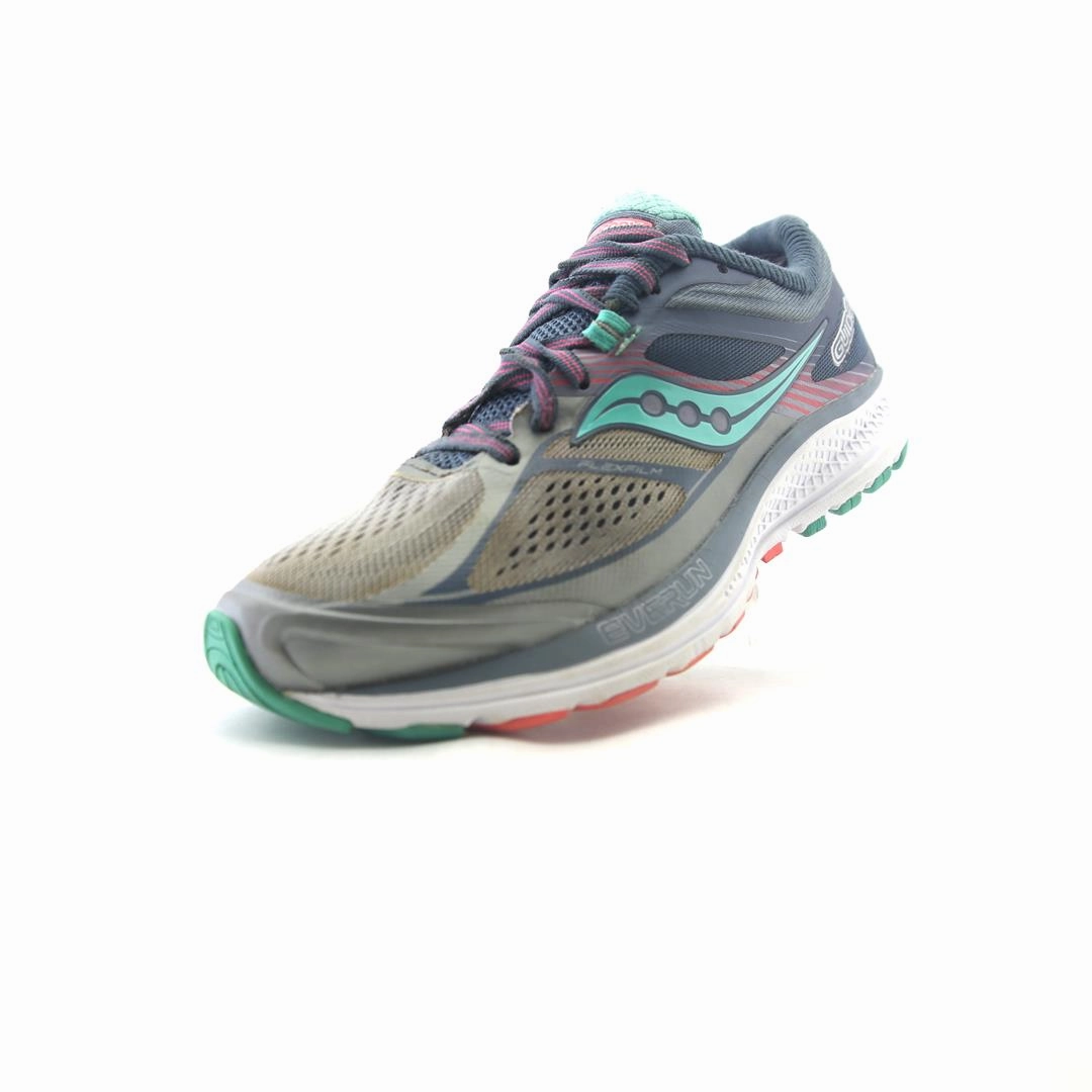 SAUCONY GUIDE 10 Saucony casual footwear looks