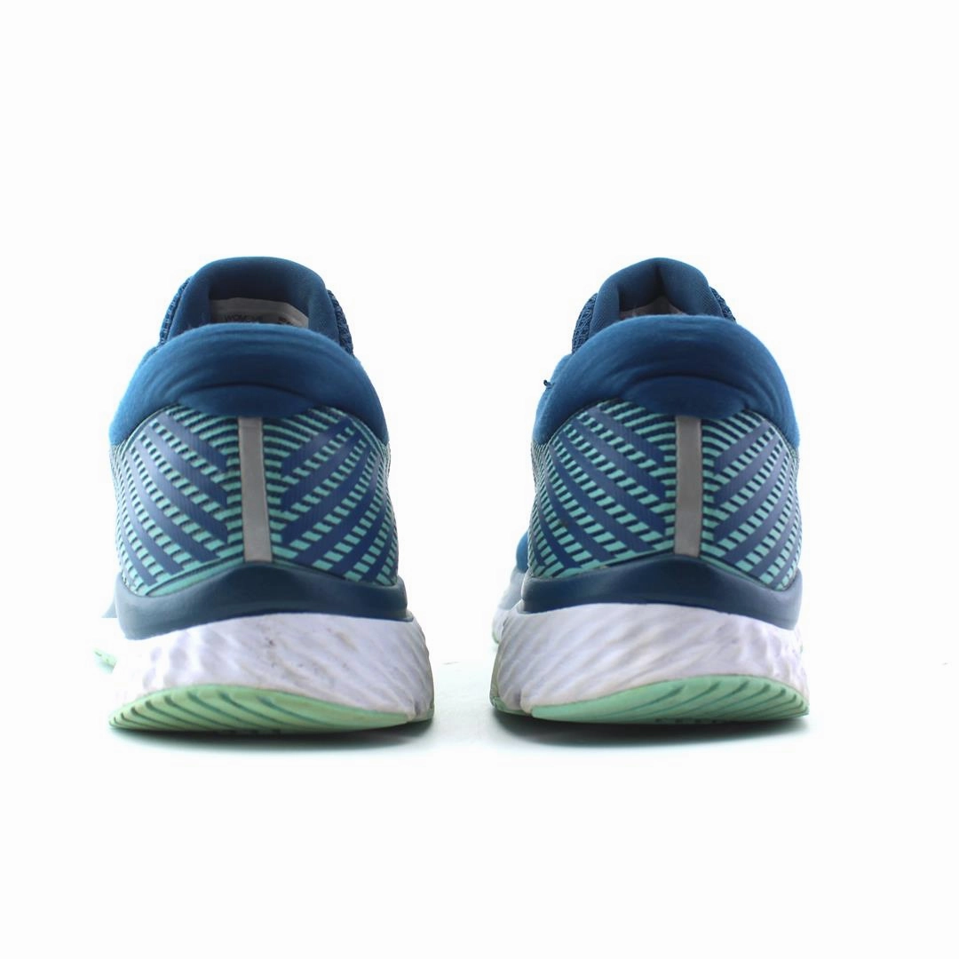 SAUCONY GUIDE 13 Saucony casual footwear looks