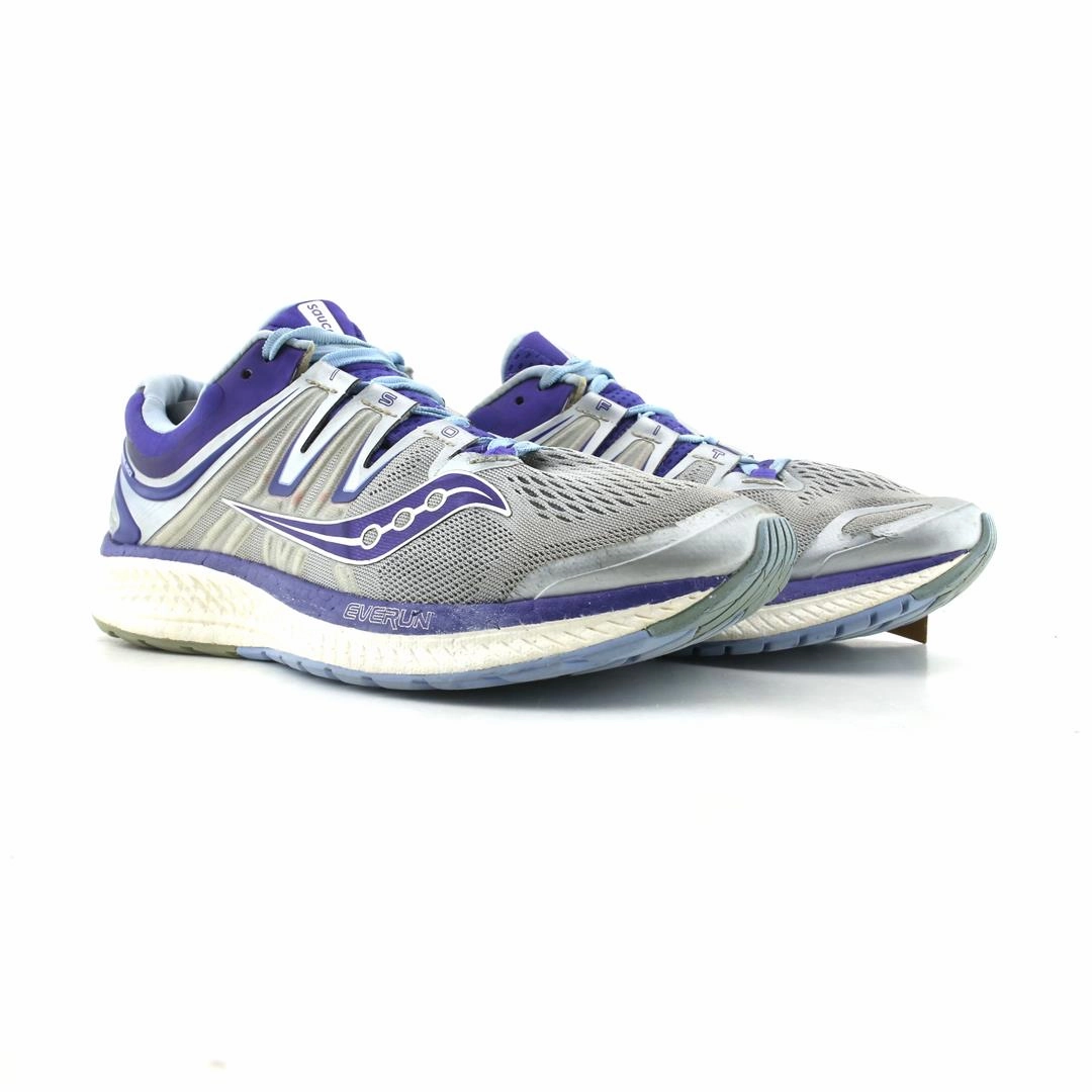 SAUCONY HURRICANE ISO 4 Saucony casual footwear looks