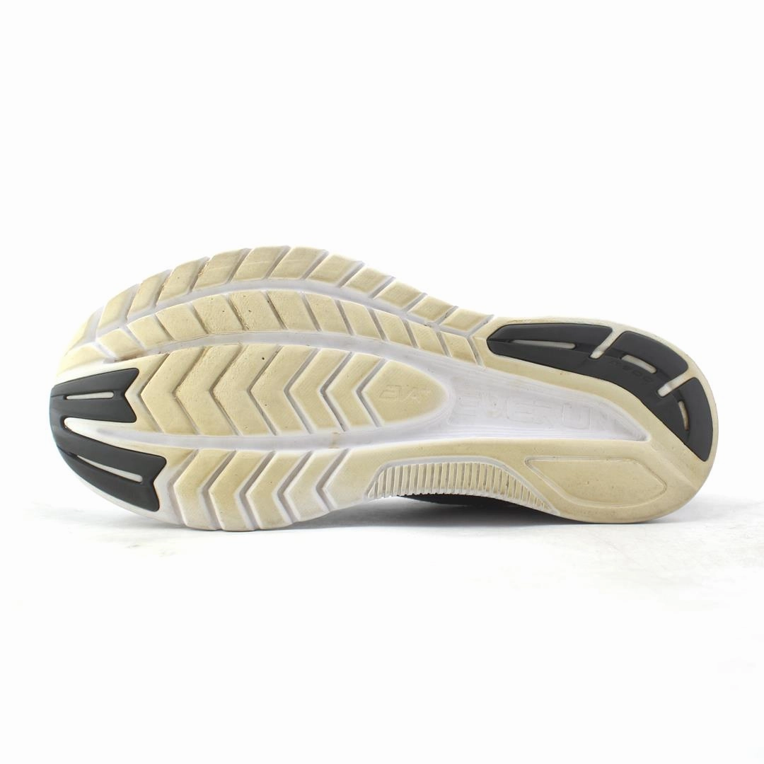 SAUCONY KINVARA 10 Saucony casual footwear looks