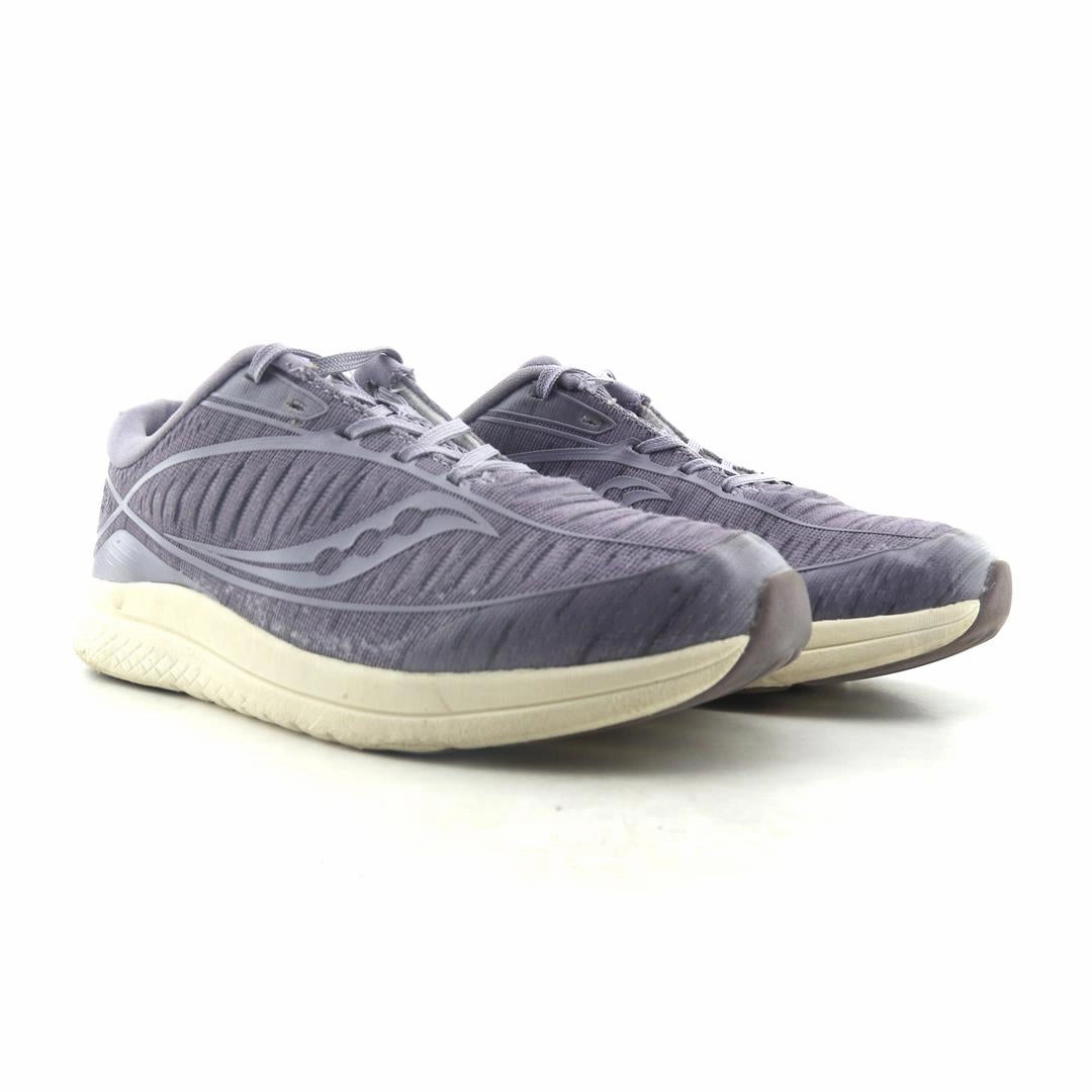 SAUCONY KINVARA 10 Saucony sport shoe imagery