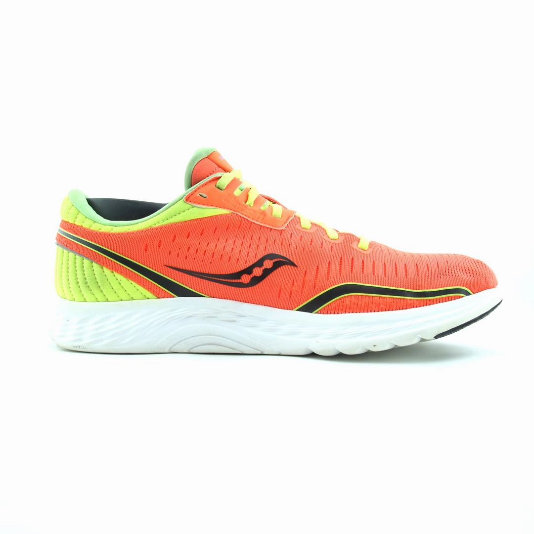 SAUCONY KINVARA 11 Saucony sport shoe imagery